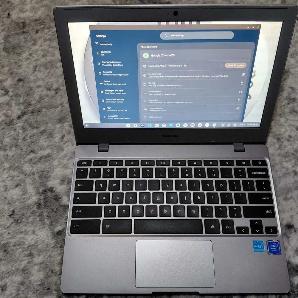 Samsung Laptop - Black and Silver